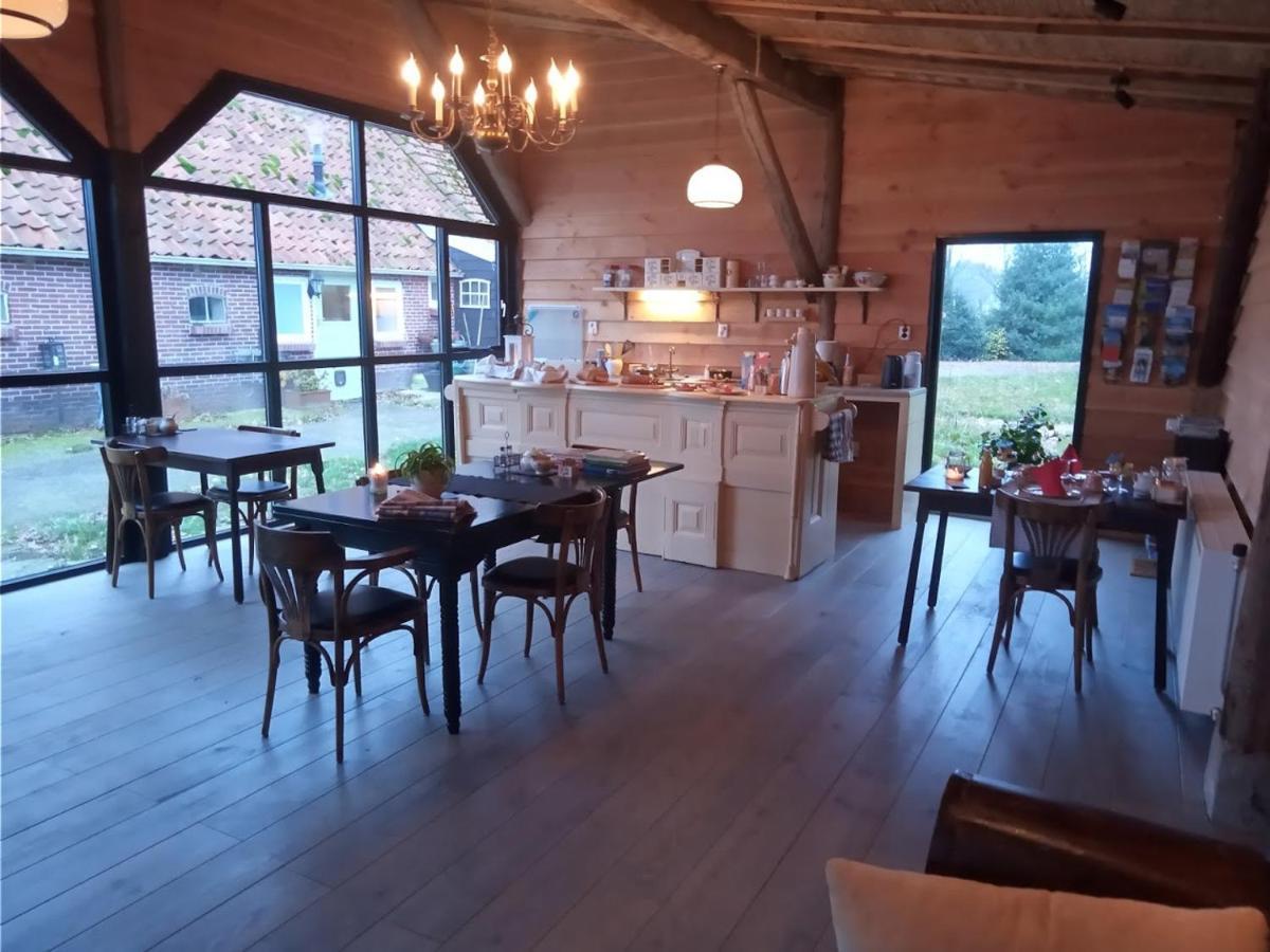 Bed and Breakfast Pipowagen Elsebein Groningen Westerwolde Unieke Ligging Met Eigen Tuin En Vrij Uitzicht Over Veld Naar Natuurgebied Onstwedde Zewnętrze zdjęcie